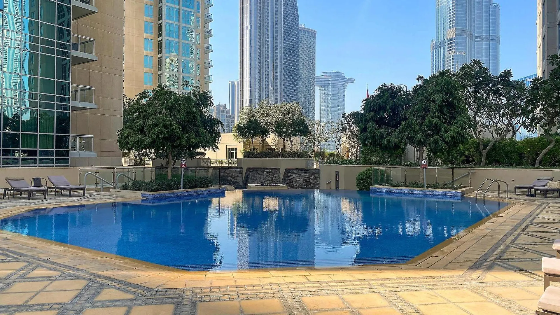 Silkhaus Residences Towers 3Br Near Burj Khalifa Dubai Apartment
